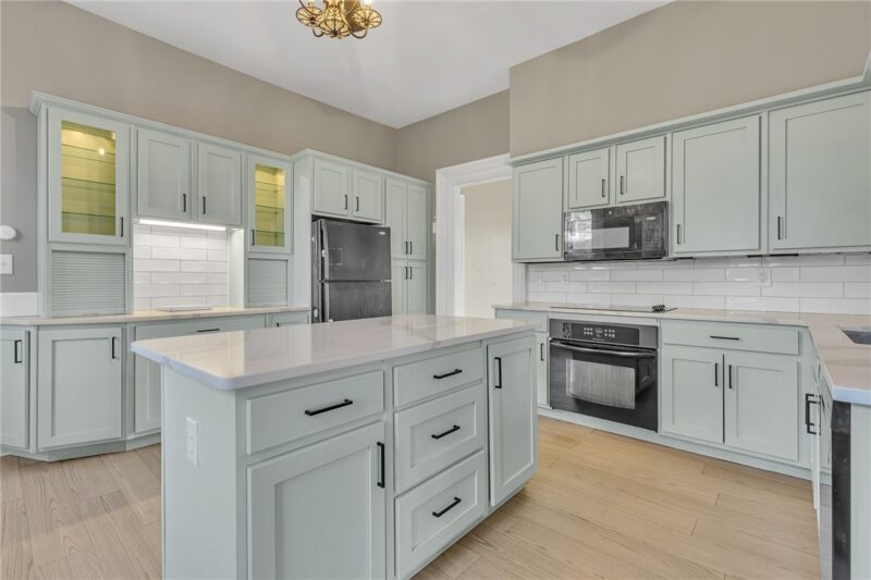 235 College Ave — photo 7