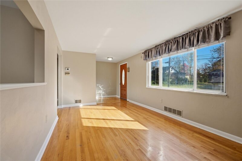 322 Orchard Drive — photo 7