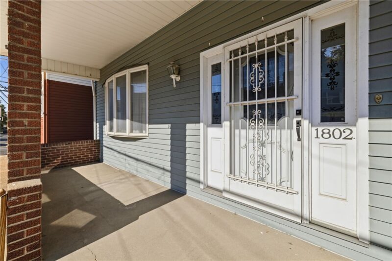 1802 Middle St — photo 4
