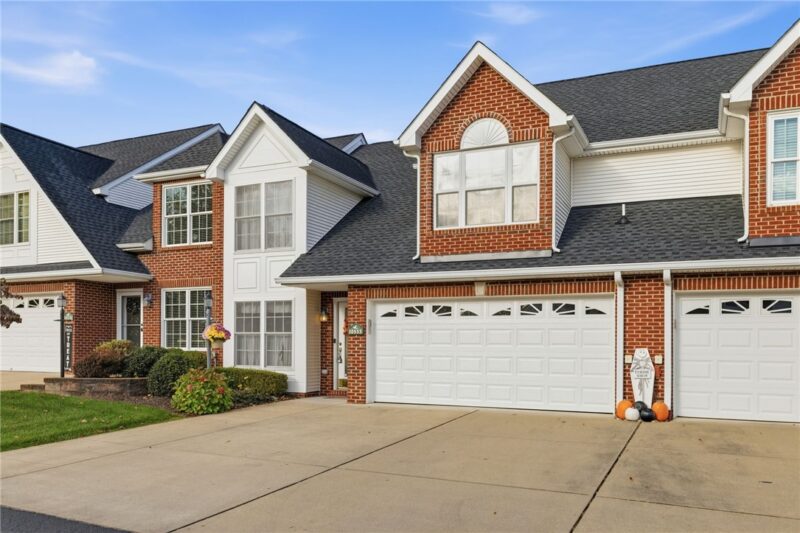 10533 Abbey Ln — photo 3
