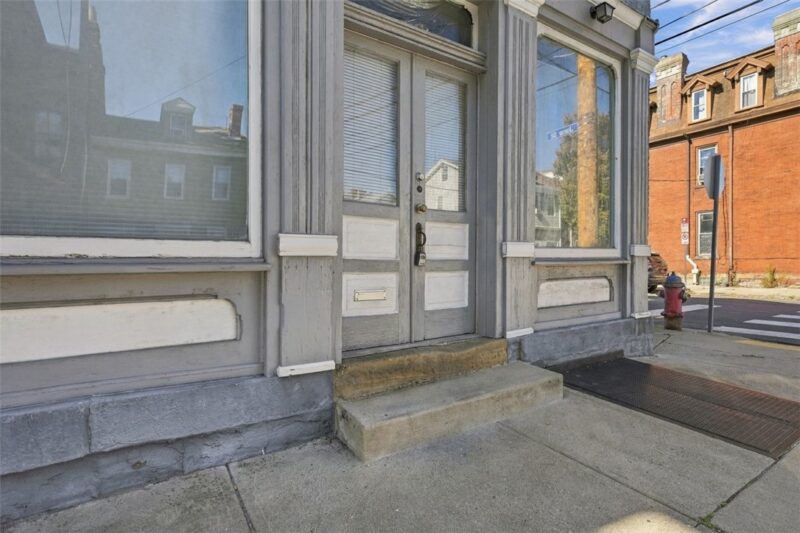 136 S 19th St — photo 6