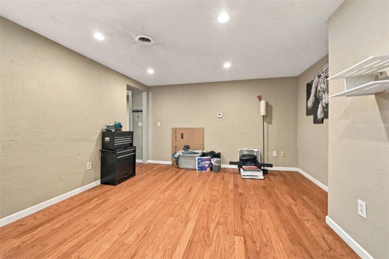 136 S 19th St — photo 2