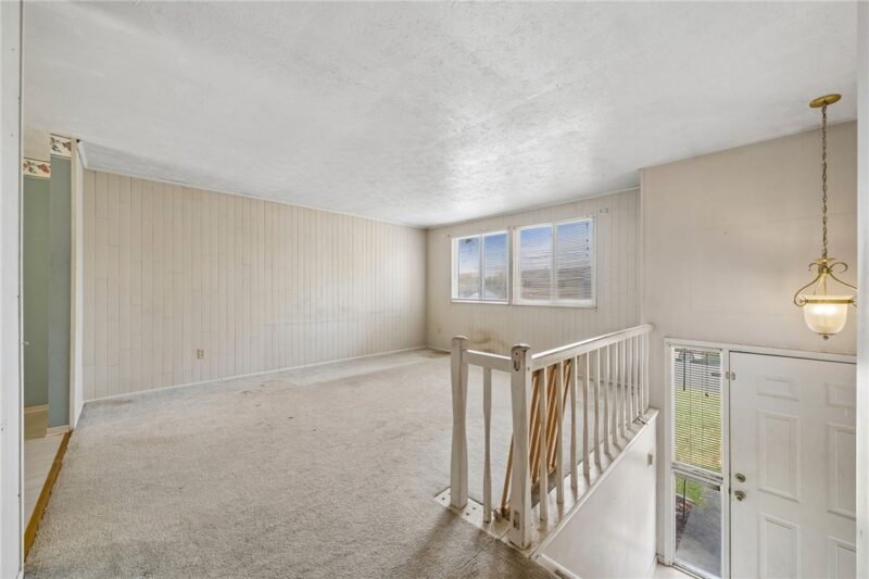 111 Tippecanoe Drive — photo 2