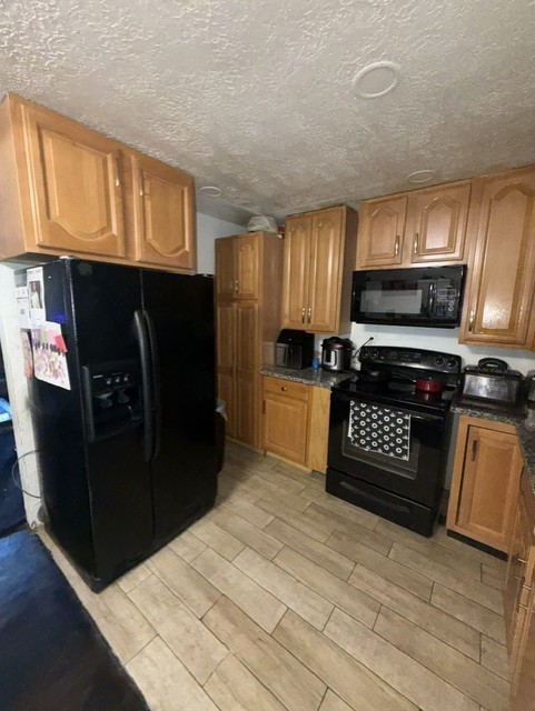 1070 Lawndale Street — photo 6