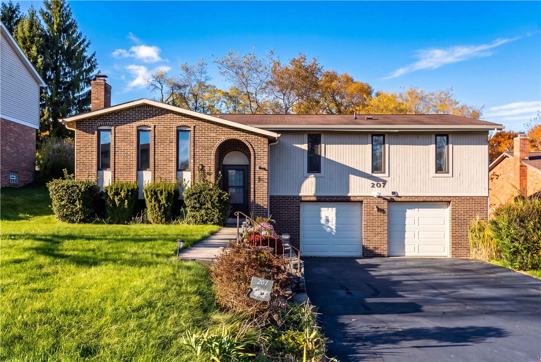 207 Manor Court — photo 1