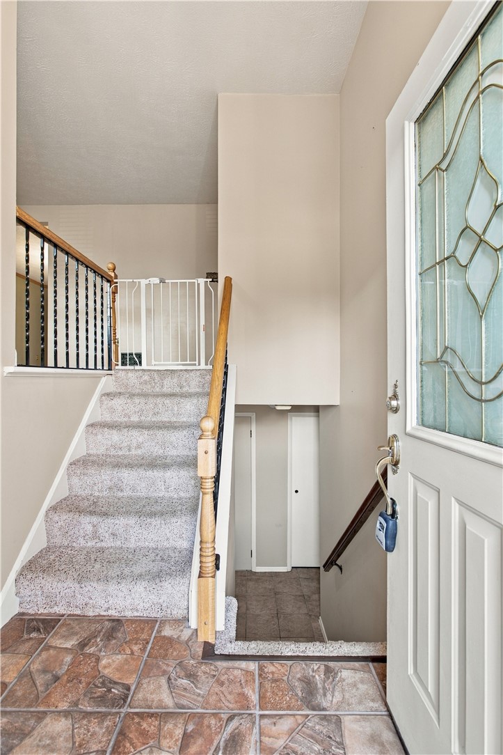 207 Manor Court — photo 5