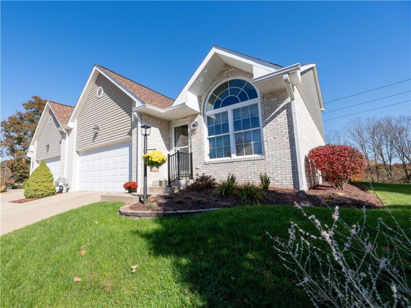 608 Crestview Ln — photo 3
