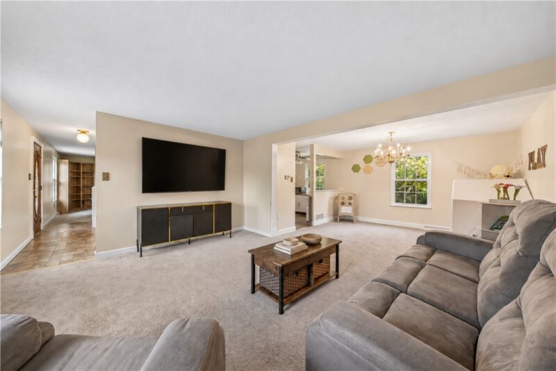 33 Canter Drive — photo 3