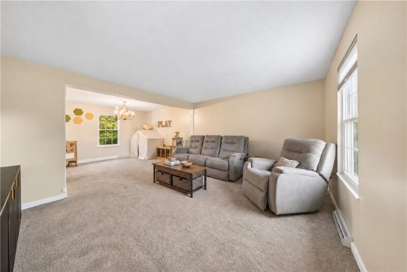 33 Canter Drive — photo 4
