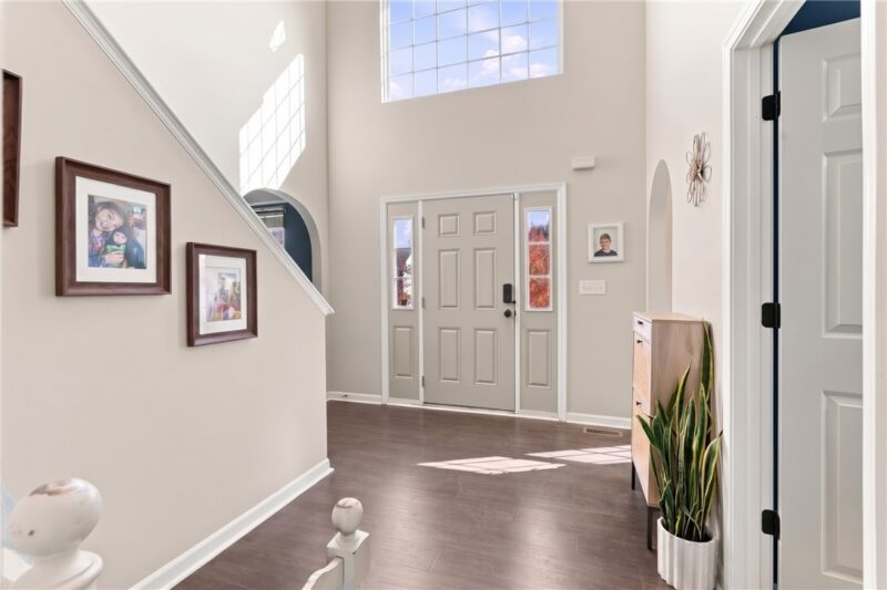 8001 Maureen Dr — photo 3