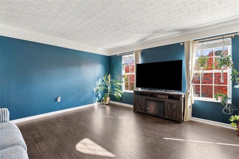 8001 Maureen Dr — photo 5