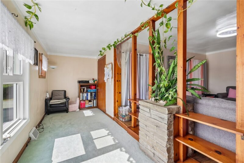 107 Hillview — photo 8