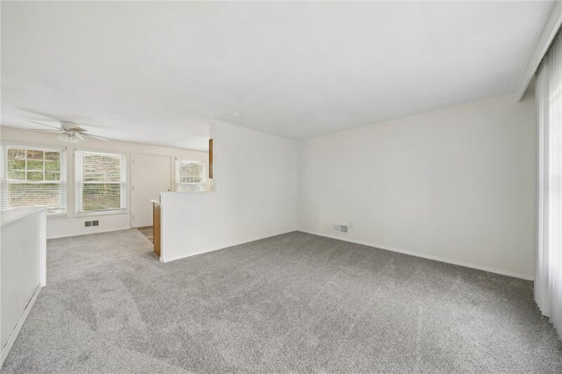 444 Valley View Dr — photo 4