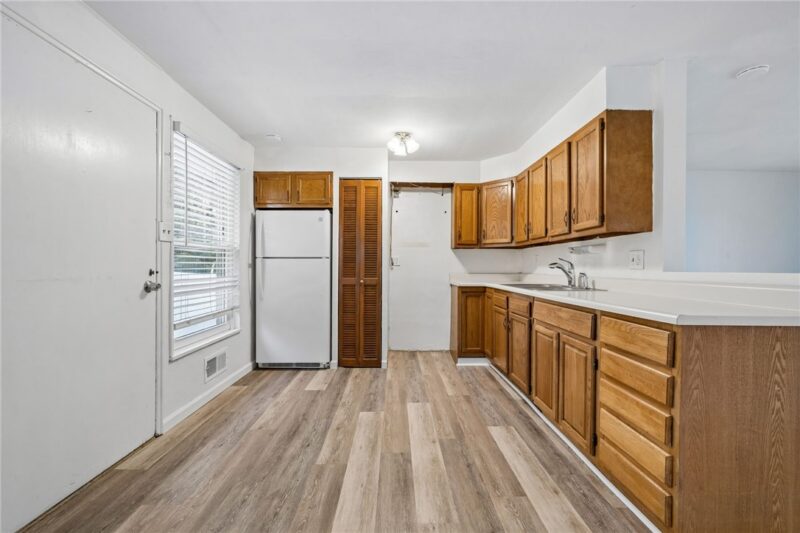 444 Valley View Dr — photo 7