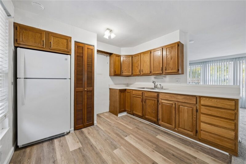 444 Valley View Dr — photo 8