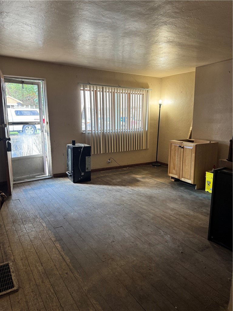 143 Warden Street — photo 2