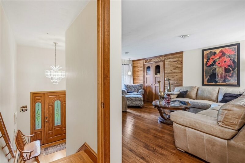 3439 Ivanhoe Rd — photo 5