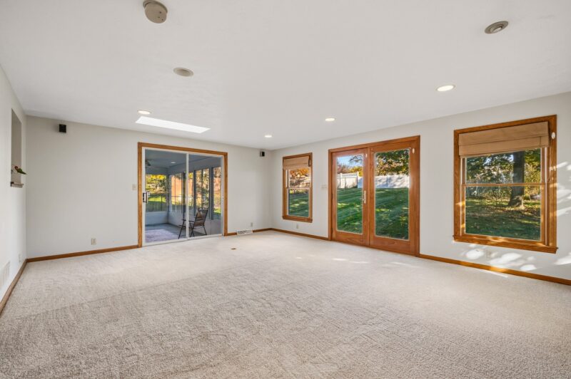 8649 Breezewood DRIVE — photo 8
