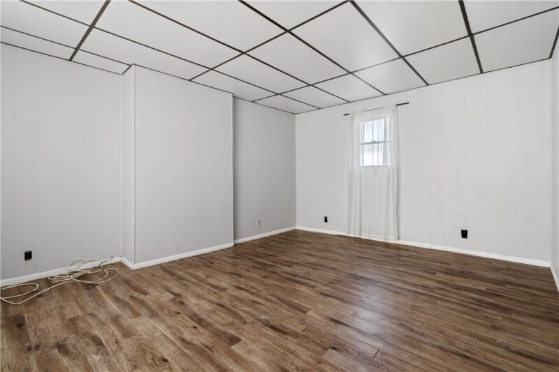 302 Lowell Street — photo 3