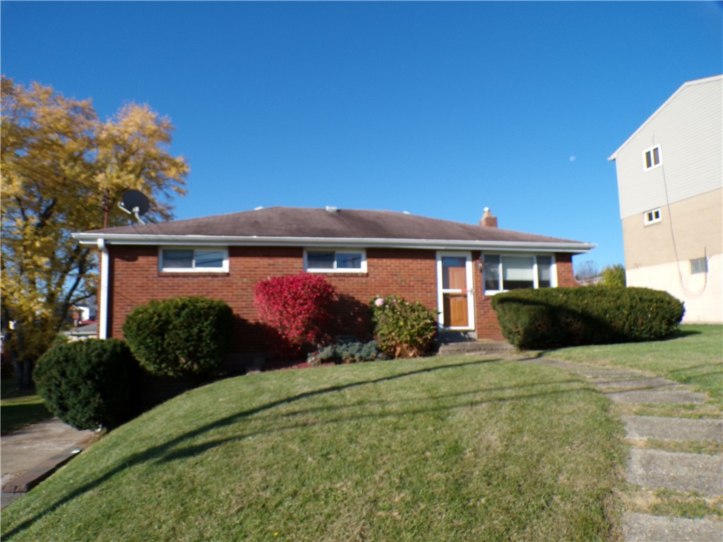 125 Thorncrest 27 — photo 1