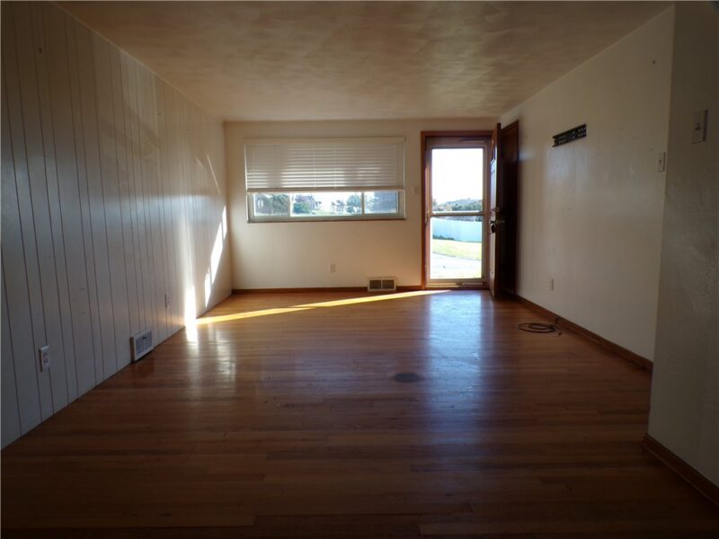 125 Thorncrest 27 — photo 3
