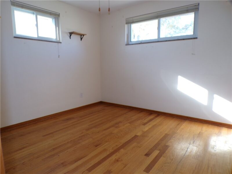125 Thorncrest 27 — photo 6