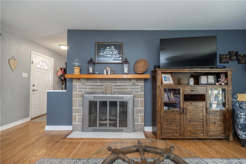125 Hillendale Rd — photo 3