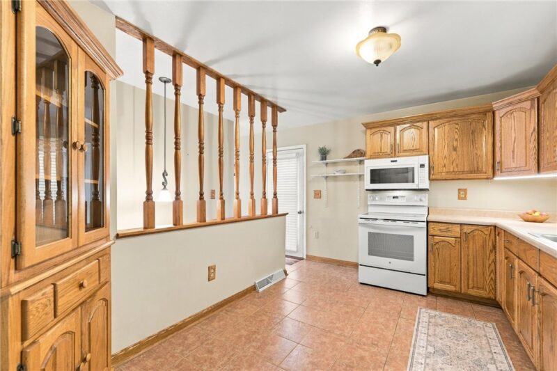 111 Braethorn Dr — photo 7