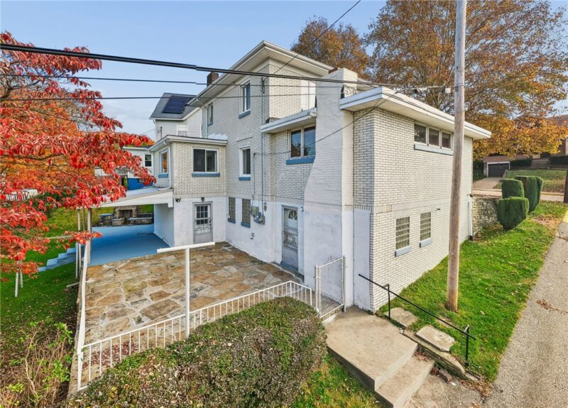 914 Broadway Ave — photo 4