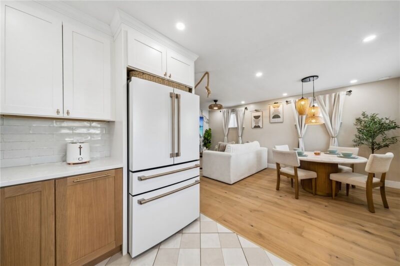 1025 Summit St — photo 5