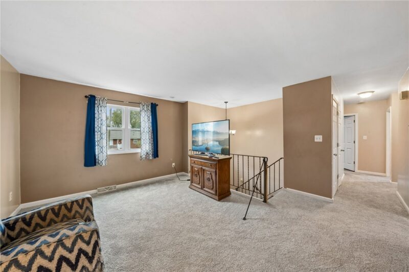 1101 Clinton Ave — photo 4