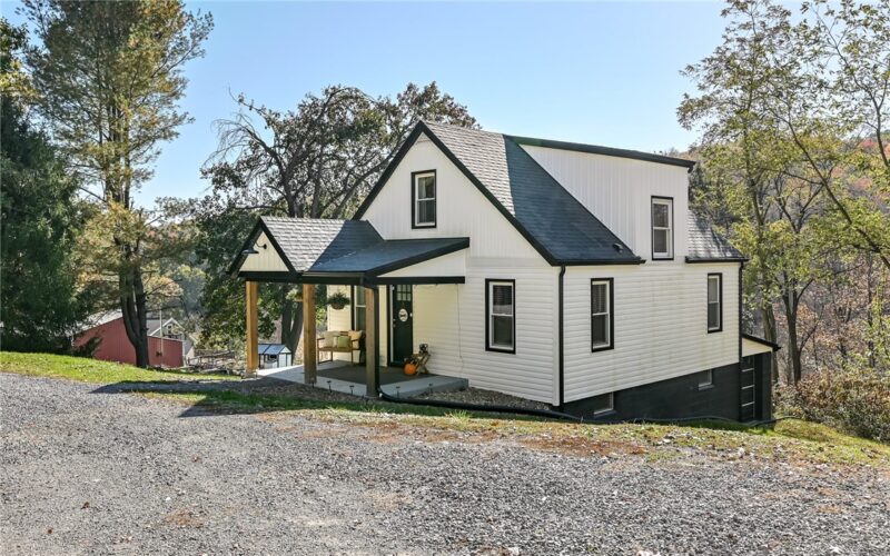 135 Grandview Rd — photo 3