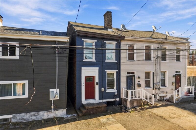 109 43rd 1/2 Street — photo 2