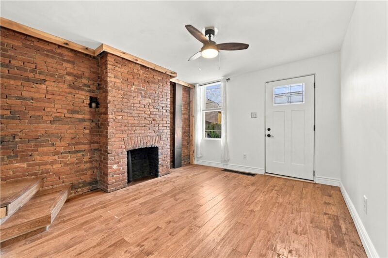 109 43rd 1/2 Street — photo 8