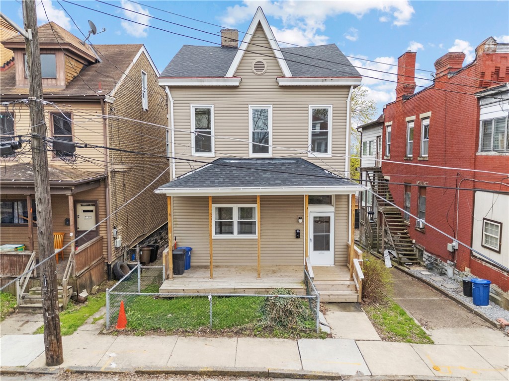 527 McClintock Ave — photo 1
