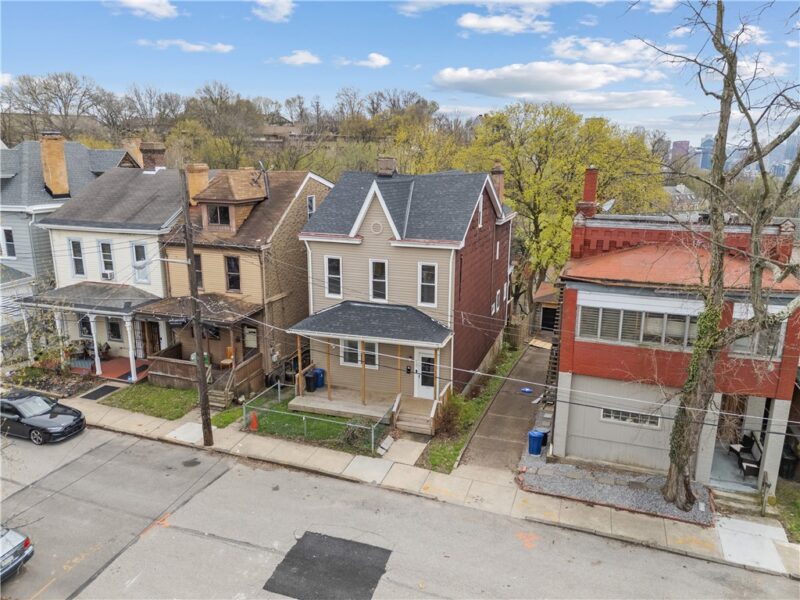 527 McClintock Ave — photo 2