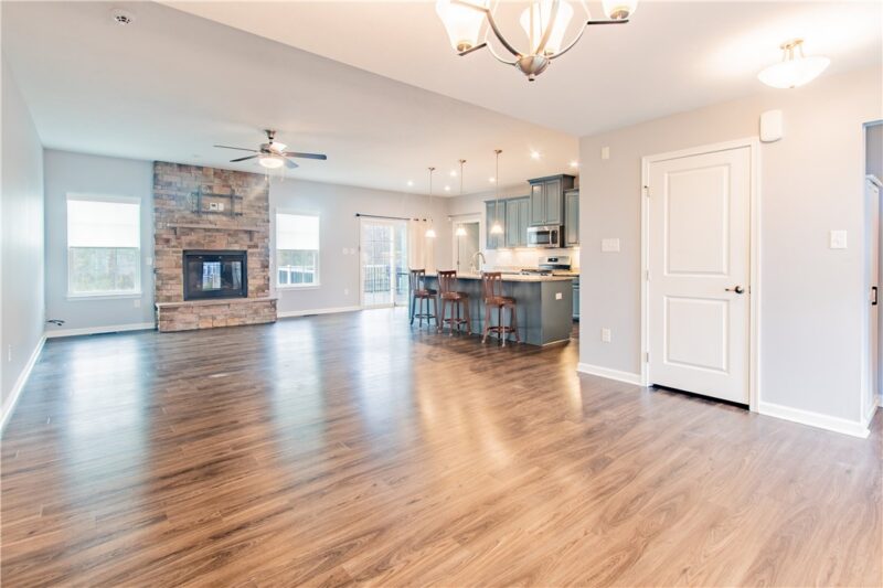 123 Burnside Dr — photo 5