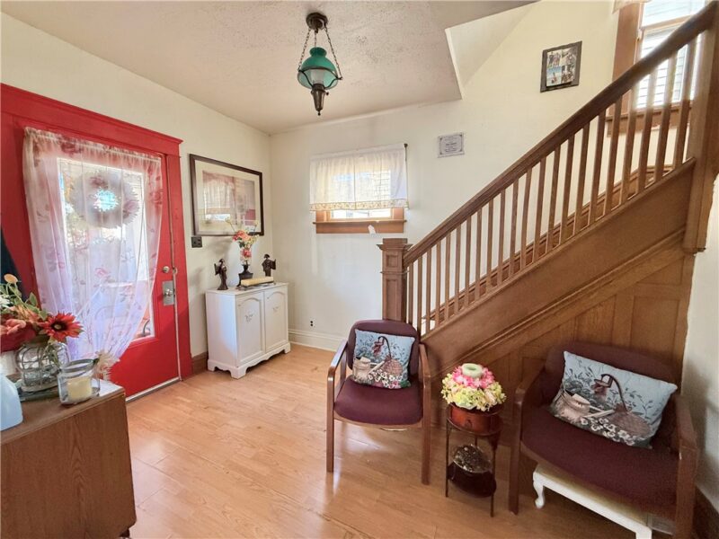 930 Beckford St — photo 3