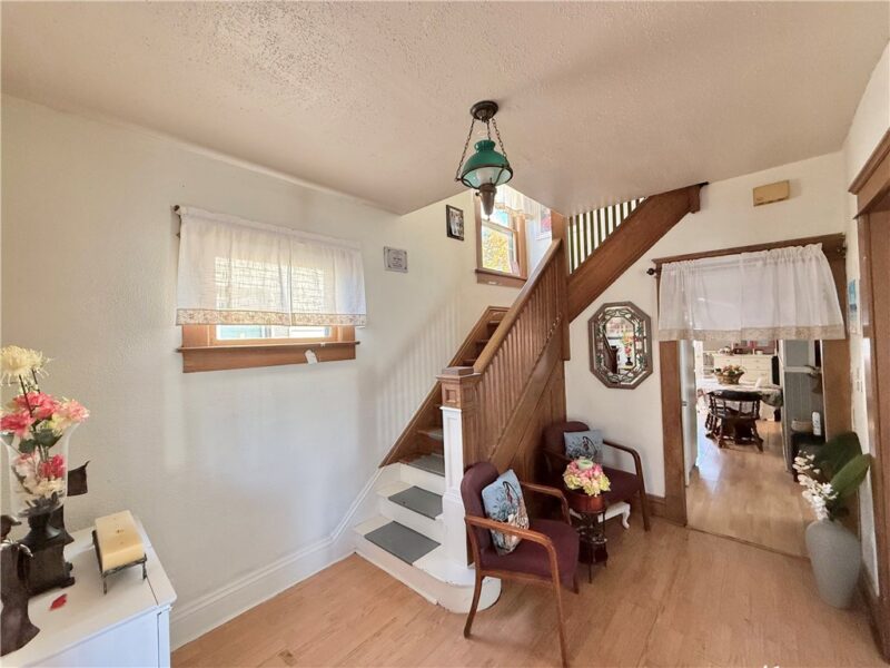 930 Beckford St — photo 4