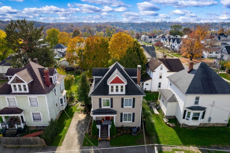 405 Eau Claire STREET — photo 3