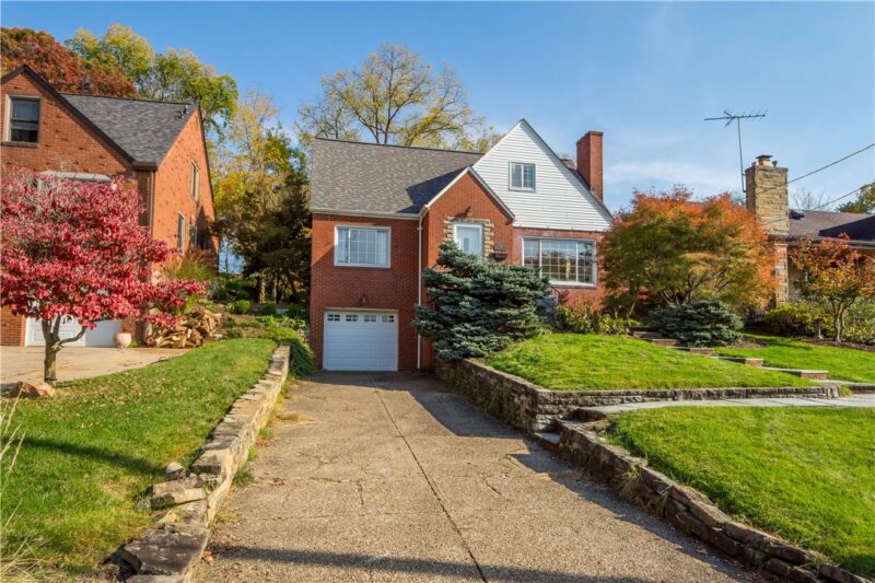 167 Markham Drive — photo 2
