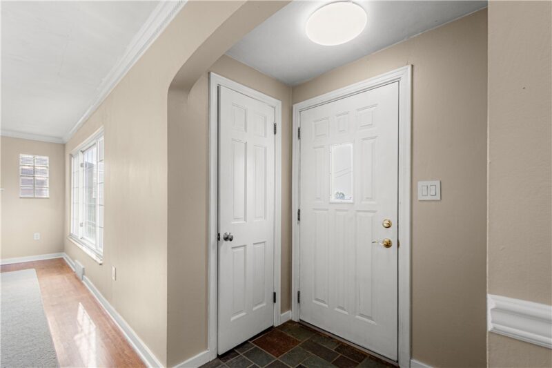 167 Markham Drive — photo 4