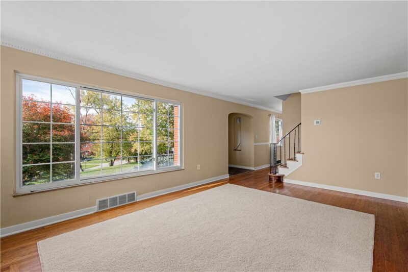 167 Markham Drive — photo 5