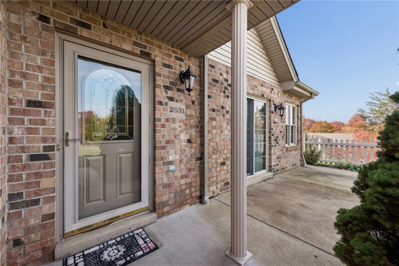 2531 Red Oak Court — photo 4