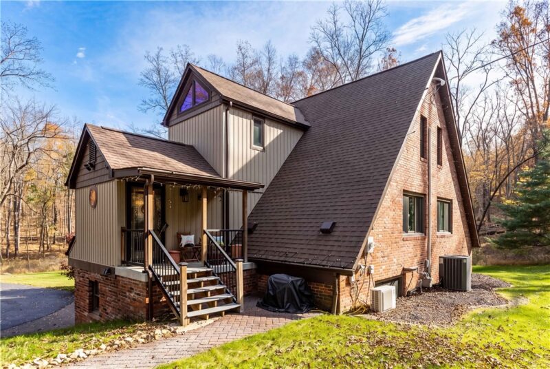 564 Taylor Dr. — photo 4