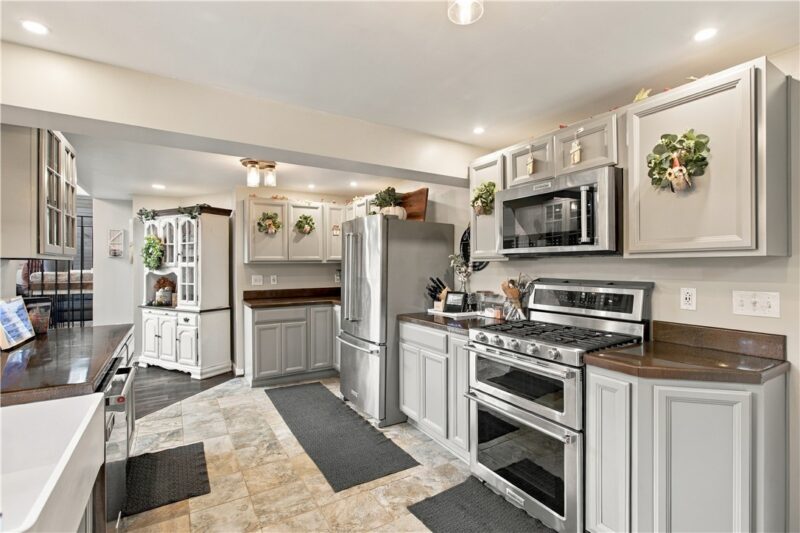 564 Taylor Dr. — photo 7