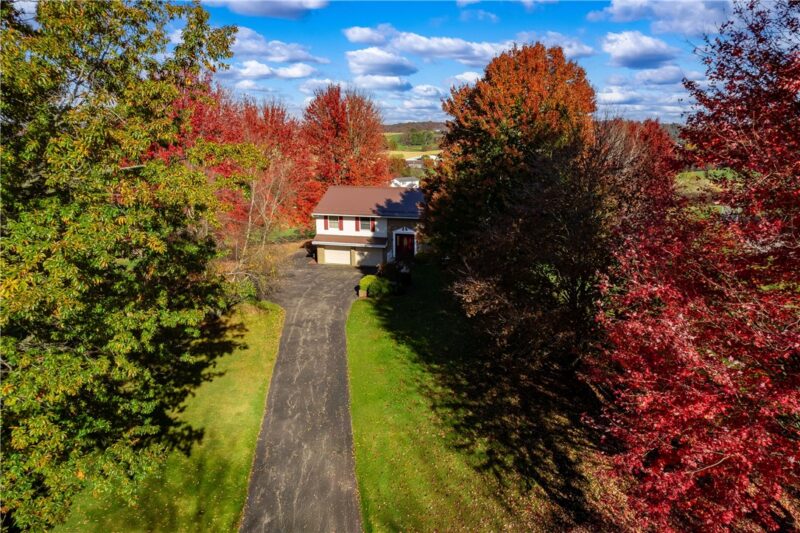 133 Hannahstown Rd — photo 4
