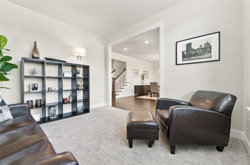 523 Cambridge Court — photo 4