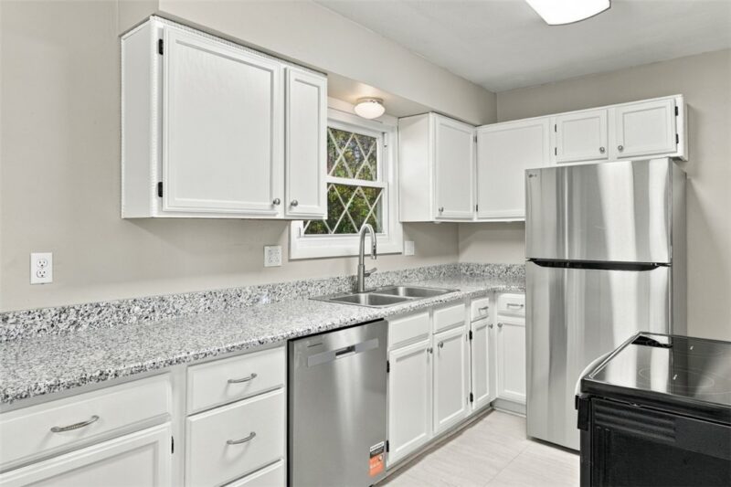 4612 Sardis Rd — photo 2