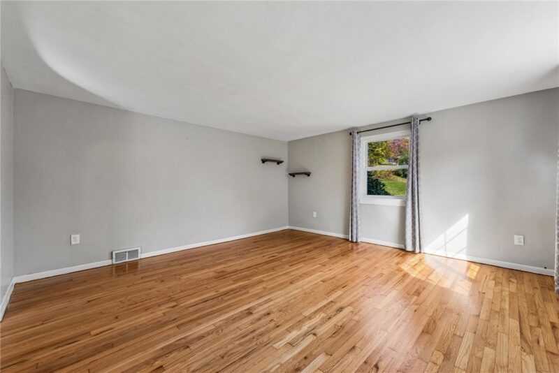 2267 Monroeville Rd — photo 4